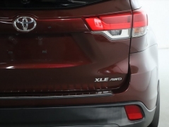 Used 2018 Toyota Highlander V6 AWD (Natl) at Drive Now Westlake near Westlake, OH