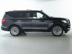 Used 2018 Lincoln Navigator 4d SUV 4WD Reserve at Drive Now Westlake near Westlake, OH