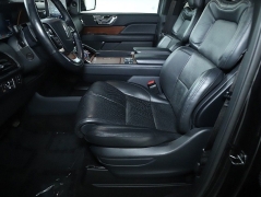 Used 2022  Lincoln Navigator Reserve 4x4 at Drive Now Westlake near Westlake&comma; OH