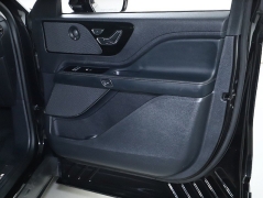 Used 2025  Lincoln Aviator Reserve AWD at DriveNow Mayfield near Mayfield Heights&comma; OH