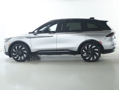 Used 2025  Lincoln Nautilus Reserve AWD at Drive Now Westlake near Westlake&comma; OH