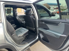 Used 2024  GMC Acadia AWD 4dr AT4 at DriveNow Mayfield near Mayfield Heights&comma; OH