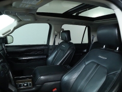 Used 2020  Ford Expedition Max 4d SUV 4WD Platinum at Drive Now Westlake near Westlake, OH