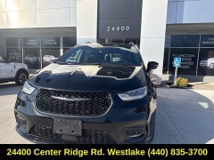 Used 2025  Chrysler Pacifica Limited FWD at DriveNow Mayfield near Mayfield Heights&comma; OH