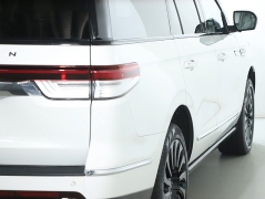 Used 2024  Lincoln Navigator Black Label 4x4 at Drive Now Westlake near Westlake&comma; OH