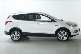 Used 2019 Ford Escape 4d SUV 4WD Titanium at Drive Now Westlake near Westlake, OH