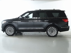 Used 2018 Lincoln Navigator 4d SUV 4WD Reserve at Drive Now Westlake near Westlake, OH