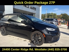 Used 2025  Chrysler Pacifica Limited FWD at DriveNow Mayfield near Mayfield Heights&comma; OH