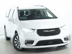 Used 2021 Chrysler Pacifica Touring L FWD at Drive Now Westlake near Westlake, OH