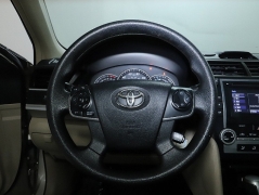 Used 2014  Toyota Camry 4dr Sdn I4 Auto LE &lpar;Natl&rpar; at DriveNow Mayfield near Mayfield Heights&comma; OH