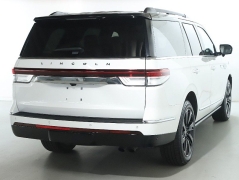Used 2002  Lincoln NAVIGATOR  at DriveNow Mayfield near Mayfield Heights&comma; OH