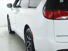 Used 2019  Chrysler Pacifica Limited FWD at DriveNow Mayfield near Mayfield Heights&comma; OH