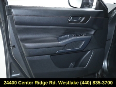 Used 2024  Nissan Pathfinder Rock Creek 4WD at Drive Now Westlake near Westlake&comma; OH