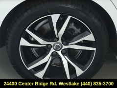 Used 2022  Volvo S60 Recharge T8 eAWD PHEV at Drive Now Westlake near Westlake&comma; OH