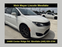 Used 2019  Chrysler Pacifica Limited FWD at DriveNow Mayfield near Mayfield Heights&comma; OH