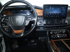 Used 2002  Lincoln NAVIGATOR  at DriveNow Mayfield near Mayfield Heights&comma; OH