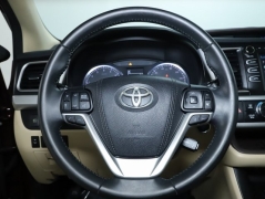 Used 2018 Toyota Highlander V6 AWD (Natl) at Drive Now Westlake near Westlake, OH
