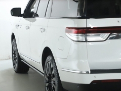Used 2024  Lincoln Navigator Black Label 4x4 at Drive Now Westlake near Westlake&comma; OH