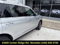Used 2019  Lincoln Navigator 4d SUV 4WD Reserve at Drive Now Westlake near Westlake&comma; OH
