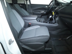 Used 2018  Ford Escape SE 4WD at Drive Now Westlake near Westlake&comma; OH