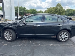 Used 2011 Lincoln MKZ 4d Sedan FWD at Drive Now Westlake near Westlake, OH
