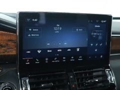 Used 2002  Lincoln NAVIGATOR  at DriveNow Mayfield near Mayfield Heights&comma; OH