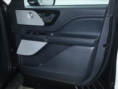 Used 2025  Lincoln Aviator Reserve AWD at Drive Now Westlake near Westlake&comma; OH