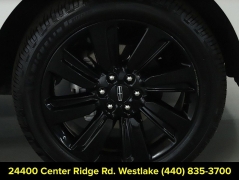 Used 2002  Lincoln NAVIGATOR  at DriveNow Mayfield near Mayfield Heights&comma; OH