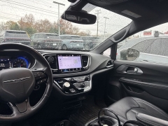 Used 2021  Chrysler Pacifica Touring L AWD at DriveNow Mayfield near Mayfield Heights, OH