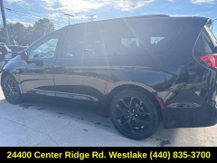 Used 2025  Chrysler Pacifica Limited FWD at DriveNow Mayfield near Mayfield Heights&comma; OH