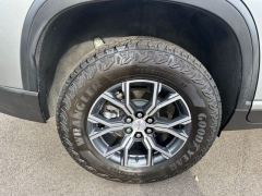 Used 2024  GMC Acadia AWD 4dr AT4 at DriveNow Mayfield near Mayfield Heights&comma; OH