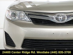 Used 2014  Toyota Camry 4dr Sdn I4 Auto LE &lpar;Natl&rpar; at DriveNow Mayfield near Mayfield Heights&comma; OH