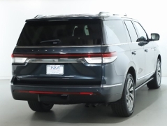 Used 2022  Lincoln Navigator Standard 4x4 at Drive Now Westlake near Westlake, OH