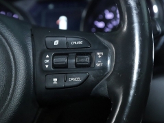 Used 2017  Kia Sedona SX FWD at Drive Now Westlake near Westlake&comma; OH
