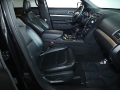 Used 2019  Ford Explorer 4d SUV 4WD XLT V6 at DriveNow Mayfield near Mayfield Heights&comma; OH