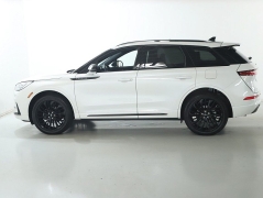 Used 2024  Lincoln Corsair Reserve AWD at DriveNow Mayfield near Mayfield Heights&comma; OH