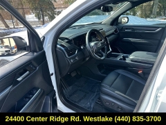 Used 2024  GMC Acadia FWD 4dr Elevation at DriveNow Mayfield near Mayfield Heights&comma; OH