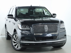 Used 2022  Lincoln Navigator Standard 4x4 at Drive Now Westlake near Westlake, OH