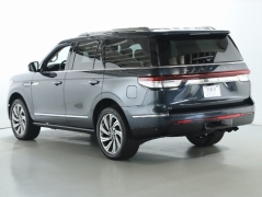 Used 2022  Lincoln Navigator Standard 4x4 at Drive Now Westlake near Westlake, OH