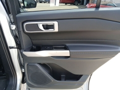 Used 2023  Ford Explorer XLT 4WD at Drive Now Westlake near Westlake&comma; OH