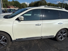 Used 2017 Nissan Pathfinder 4x4 Platinum at DriveNow Mayfield near Mayfield Heights, OH
