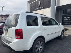 Used 2015  Honda Pilot 4d SUV 4WD Touring at DriveNow Mayfield near Mayfield Heights, OH