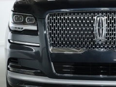 Used 2022  Lincoln Navigator Standard 4x4 at Drive Now Westlake near Westlake, OH