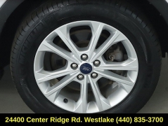 Used 2018  Ford Escape SE 4WD at Drive Now Westlake near Westlake&comma; OH
