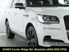 Used 2002  Lincoln NAVIGATOR  at DriveNow Mayfield near Mayfield Heights&comma; OH