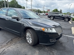Used 2011 Lincoln MKZ 4d Sedan FWD at Drive Now Westlake near Westlake, OH