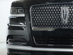 Used 2022  Lincoln Navigator Reserve 4x4 at Drive Now Westlake near Westlake&comma; OH