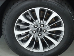 Used 2022  Lincoln Nautilus Reserve AWD at DriveNow Mayfield near Mayfield Heights, OH