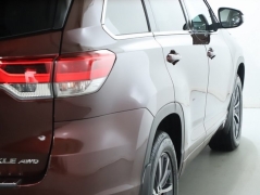 Used 2018 Toyota Highlander V6 AWD (Natl) at Drive Now Westlake near Westlake, OH