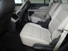 Used 2022  Lincoln Navigator Standard 4x4 at Drive Now Westlake near Westlake, OH